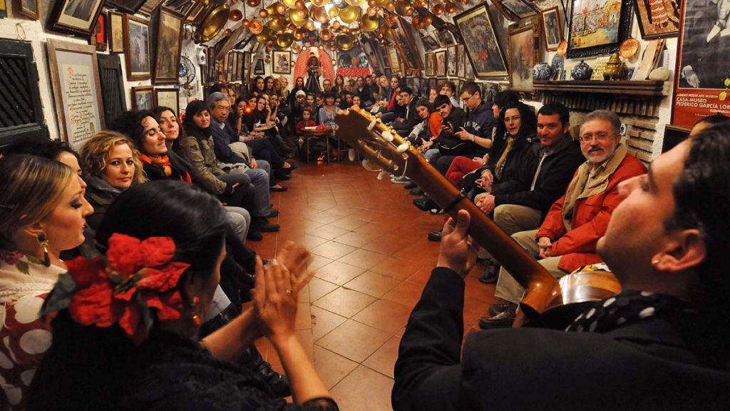 A traditional Flamenco evening in the Cuevas of the Sacromonte district