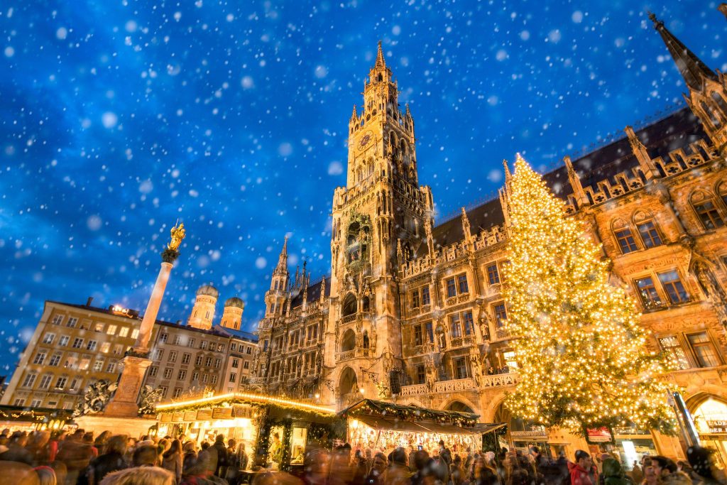 Munich, a city that turns into a true kaleidoscope of lights, sounds and colors for Christmas