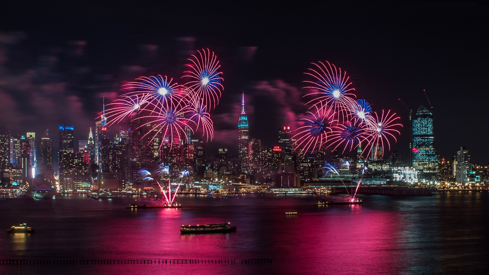 Capodanno a New York crociere, sfere luminose e feste
